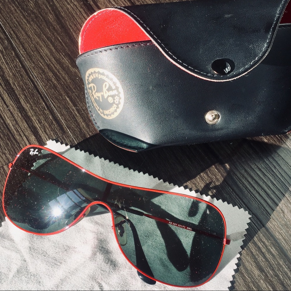 Ray-Ban RB3211 031/71 Red Frame Small UV protected